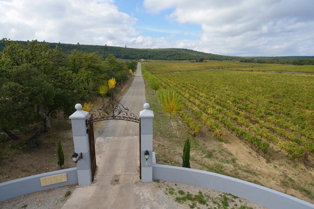 לינה וארוחת בוקר Ollières Les Terres De Saint Hilaire חדר תמונה