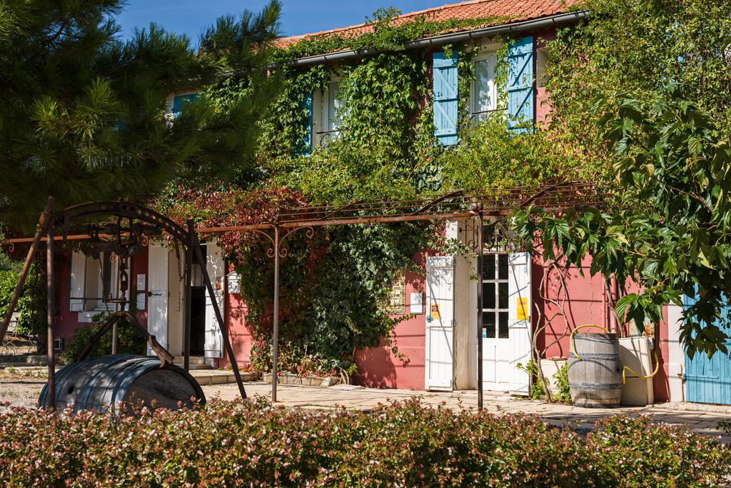 לינה וארוחת בוקר Ollières Les Terres De Saint Hilaire חדר תמונה